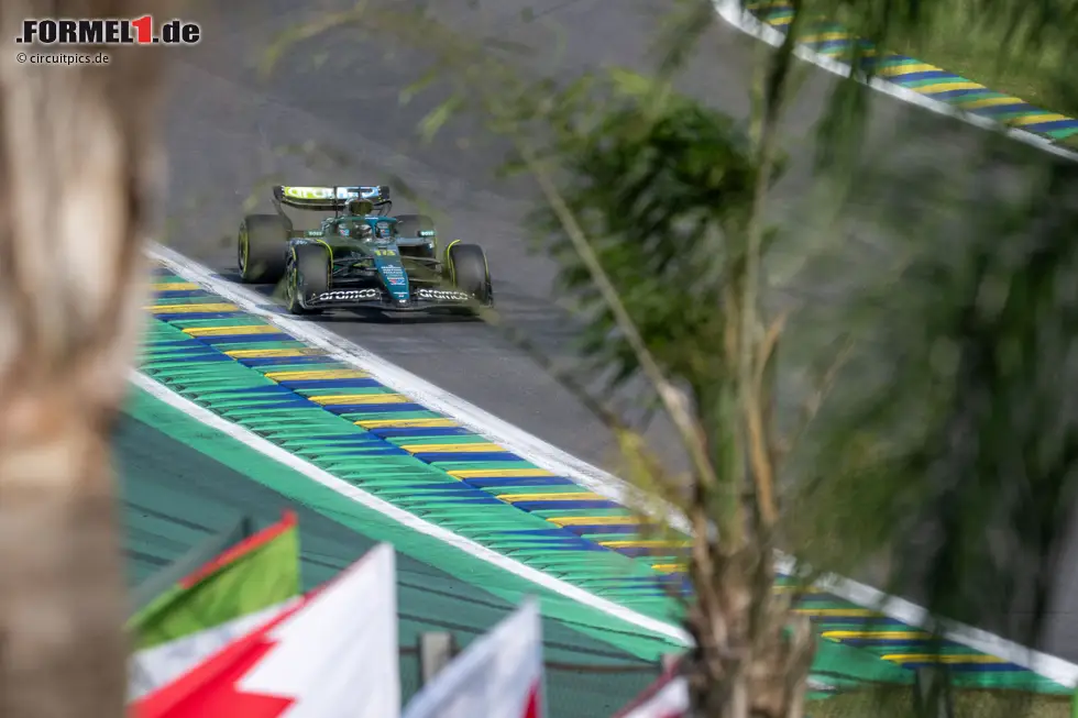 Foto zur News: Fernando Alonso (Aston Martin)