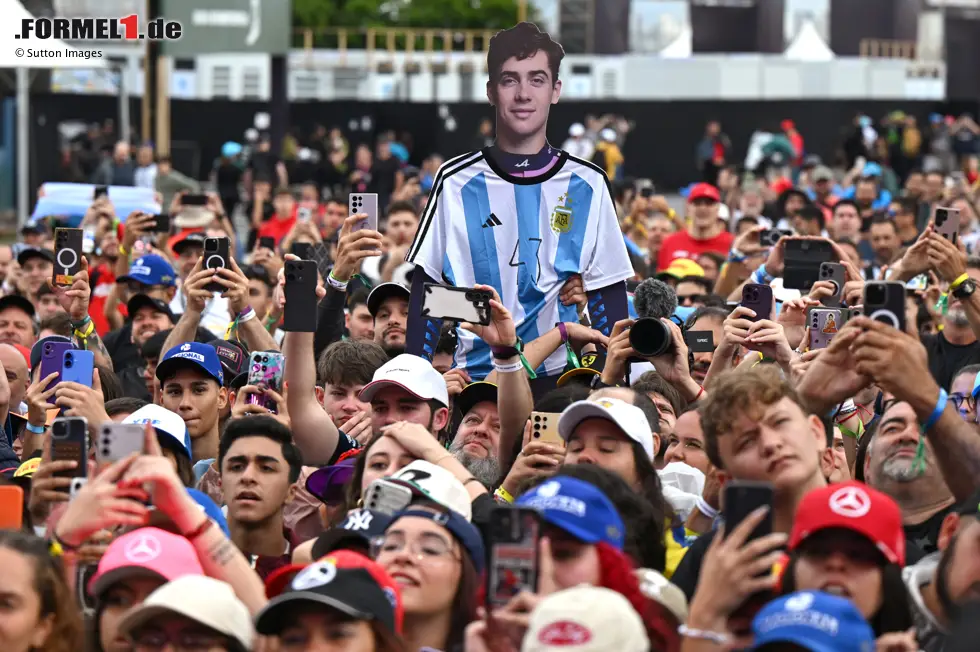 Foto zur News: Fans von Franco Colapinto (Alpine)