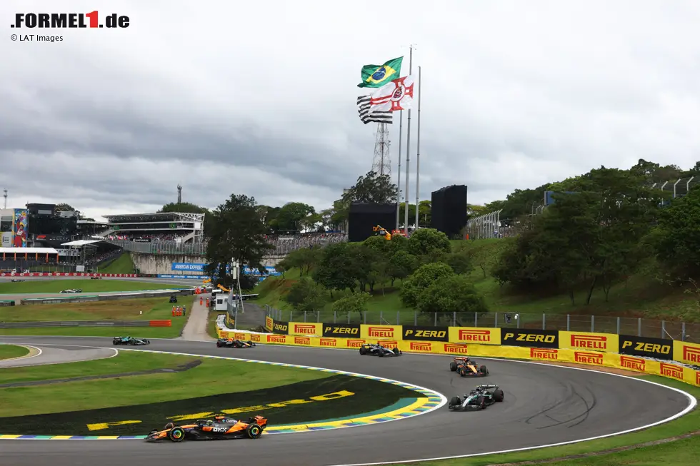 Foto zur News: Lando Norris (McLaren), Andrea Kimi Antonelli (Mercedes) und Oscar Piastri (McLaren)