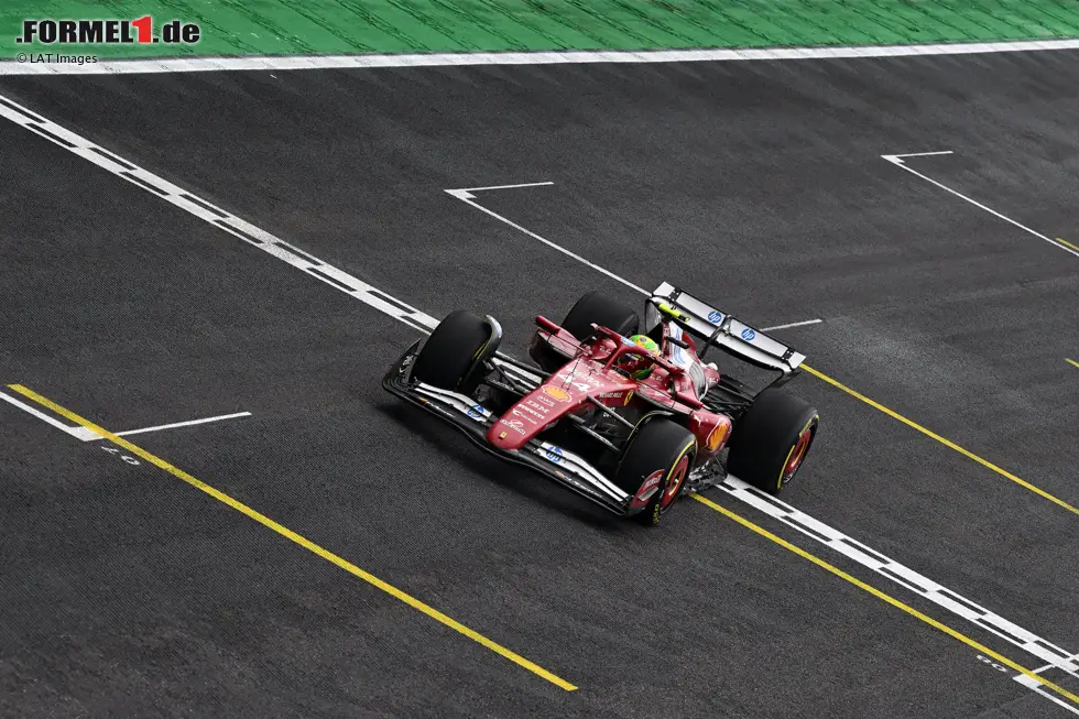 Foto zur News: Lewis Hamilton (Ferrari)