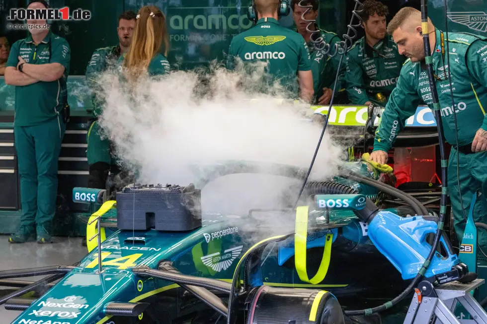 Foto zur News: Fernando Alonso (Aston Martin)