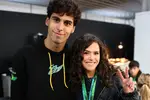 Foto zur News: Gabriel Bortoleto (Sauber) und Maisa Silva