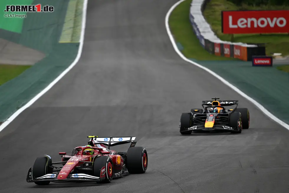 Foto zur News: Lewis Hamilton (Ferrari) und Max Verstappen (Red Bull)