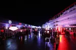 Foto zur News: Formel-1-Fahrerlager bei Nacht in Las Vegas