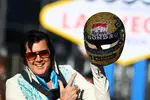 Foto zur News: Elvis-Darsteller mit Senna-Helm