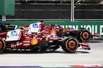 Foto zur News: Charles Leclerc (Ferrari) und Lewis Hamilton (Ferrari)