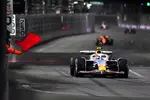 Foto zur News: Liam Lawson (Racing Bulls) fährt an einer roten Flagge vorbei