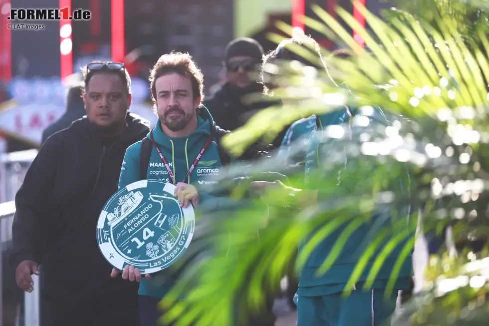 Foto zur News: Fernando Alonso (Aston Martin)