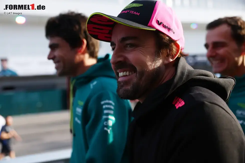 Foto zur News: Fernando Alonso (Aston Martin)