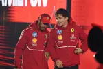 Foto zur News: Lewis Hamilton (Ferrari) und Charles Leclerc (Ferrari)