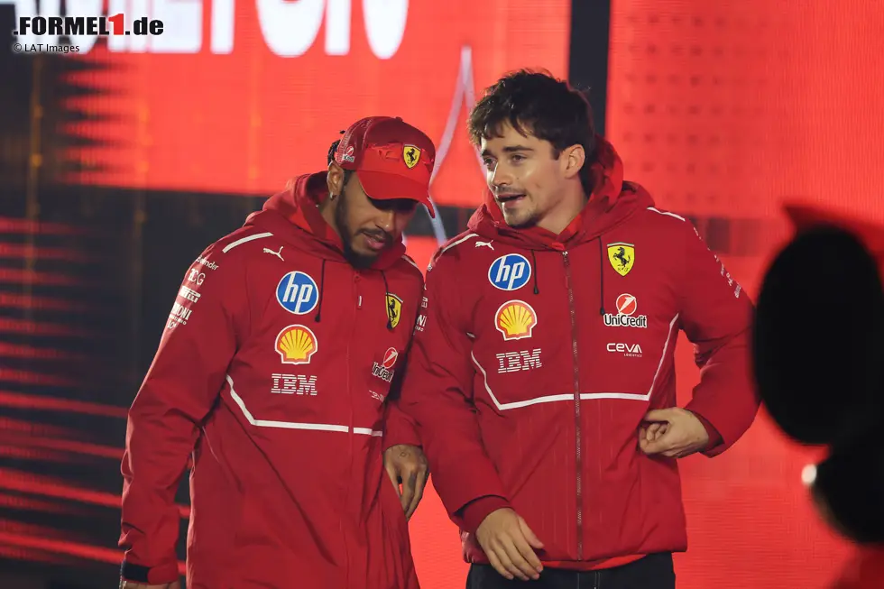 Foto zur News: Lewis Hamilton (Ferrari) und Charles Leclerc (Ferrari)