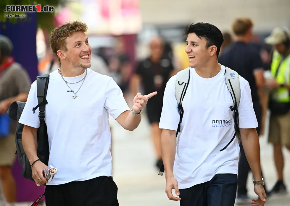 Foto zur News: Liam Lawson (Racing Bulls) und Isack Hadjar (Racing Bulls)