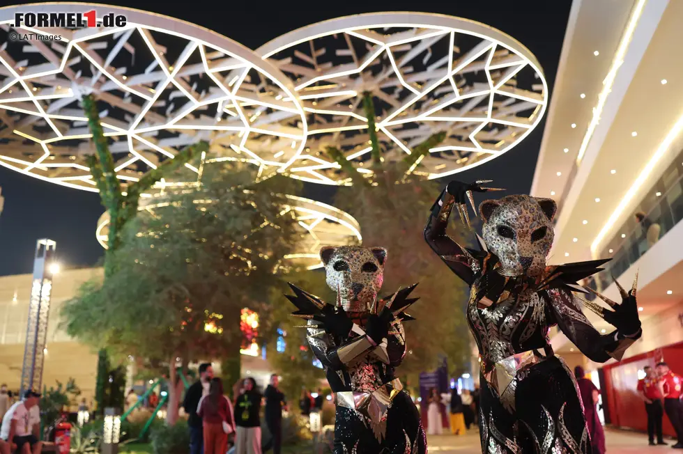 Foto zur News: Künstler im Formel-1-Fahrerlager in Katar