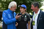 Foto zur News: Andrea Kimi Antonelli (Mercedes) und Flavio Briatore (Alpine)