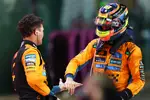 Foto zur News: Oscar Piastri (McLaren) und Lando Norris (McLaren)