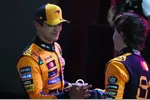 Foto zur News: Oscar Piastri (McLaren) und Lando Norris (McLaren)
