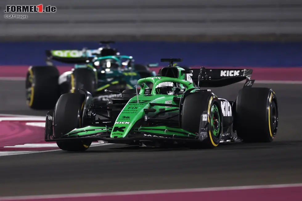 Foto zur News: Nico Hülkenberg (Sauber) und Lance Stroll (Aston Martin)