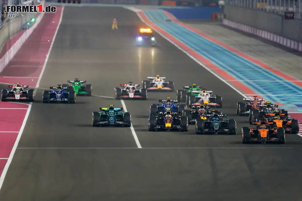 Foto zur News: Formel-1-Start zum Sprint in Katar 2025