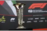 Foto zur News: Der Pokal für den Formel-1-Fahrer-Weltmeister