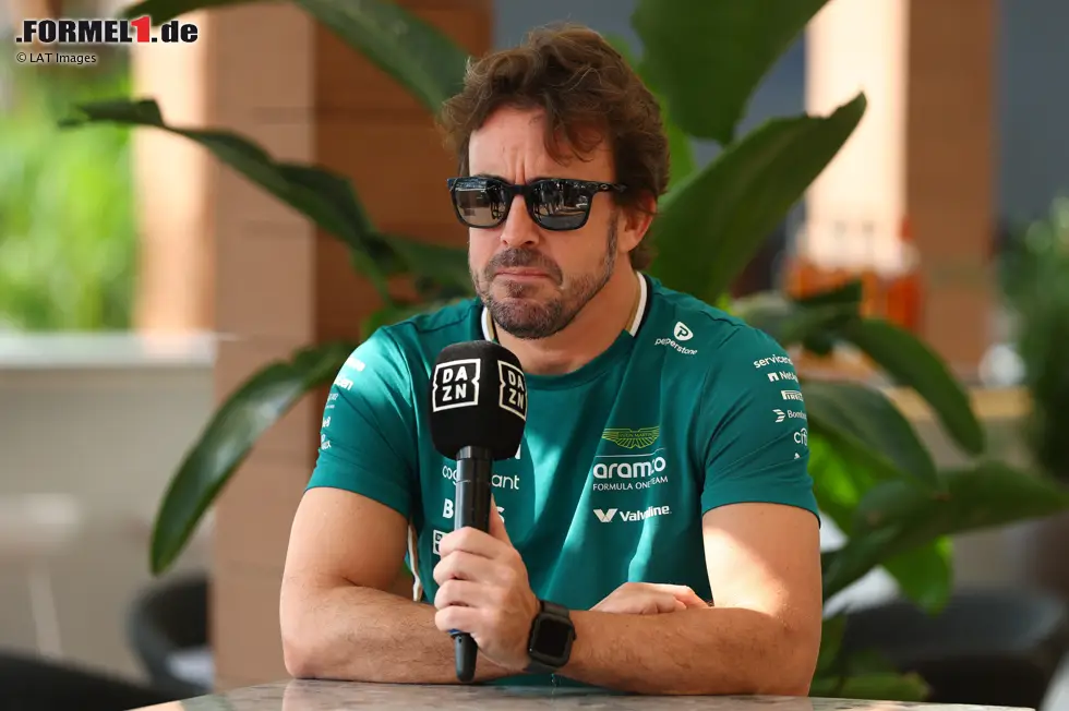 Foto zur News: Fernando Alonso (Aston Martin)