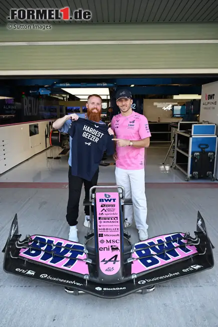 Foto zur News: Pierre Gasly (Alpine) mit Russ Cook