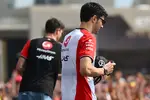 Foto zur News: Oliver Bearman (Haas) und Esteban Ocon (Haas)