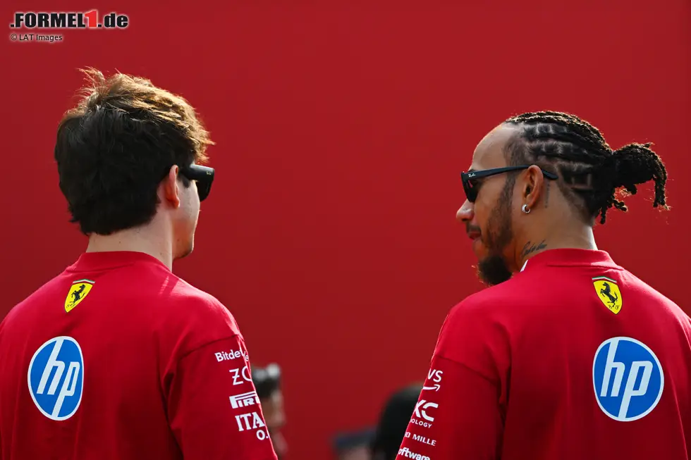 Foto zur News: Charles Leclerc (Ferrari) und Lewis Hamilton (Ferrari)