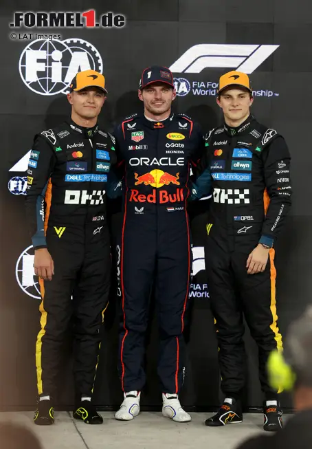 Foto zur News: Max Verstappen (Red Bull), Lando Norris (McLaren) und Oscar Piastri (McLaren)