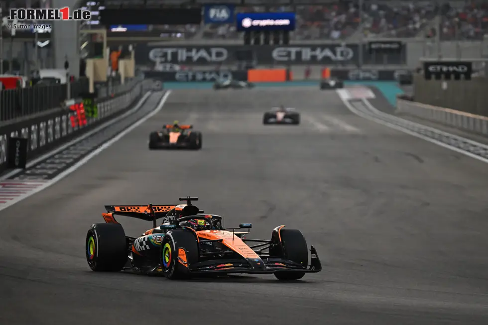 Foto zur News: Oscar Piastri (McLaren) und Lando Norris (McLaren)