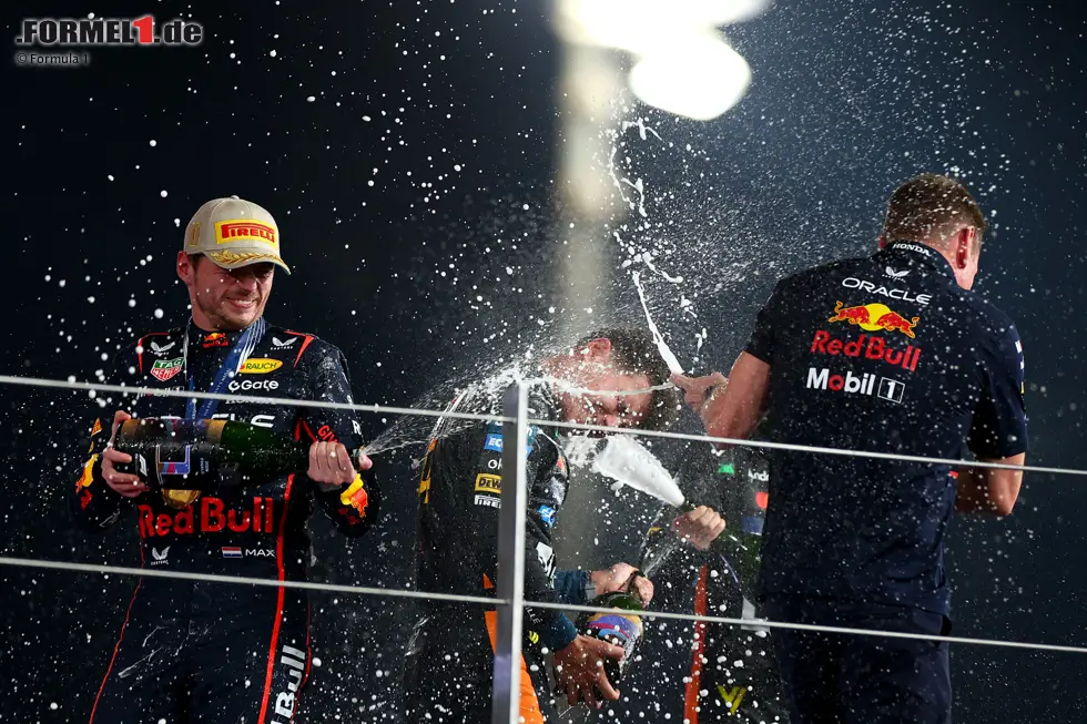 Foto zur News: Max Verstappen (Red Bull) und Lando Norris (McLaren)