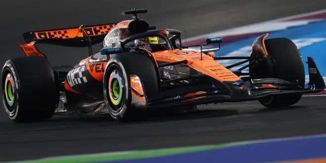 Foto zur News: Piastri meldet sich mit Pole zurück!