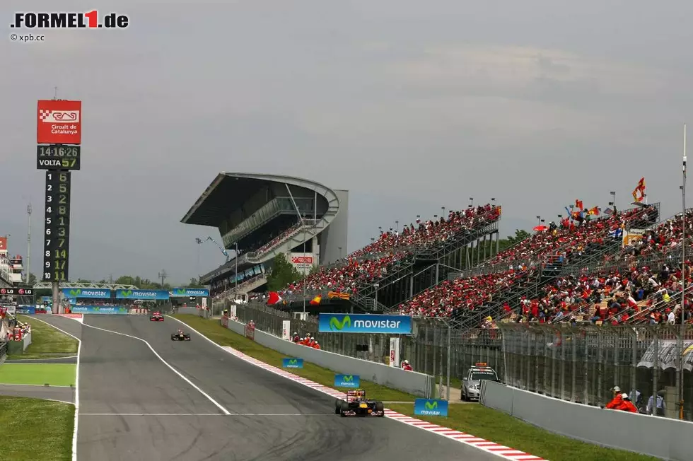 Kurier (Österreich): "Bullenstärke: Red Bull lieferte beim Grand Prix in Spanien die nächste Machtdemonstration ab. Die Konkurrenz ist ratlos." Foto zur News: Kurier (Österreich): "Bullenstärke: Red Bull lieferte beim Grand Prix in Spanien die nächste Machtdemonstration ab. Die Konkurrenz ist ratlos."