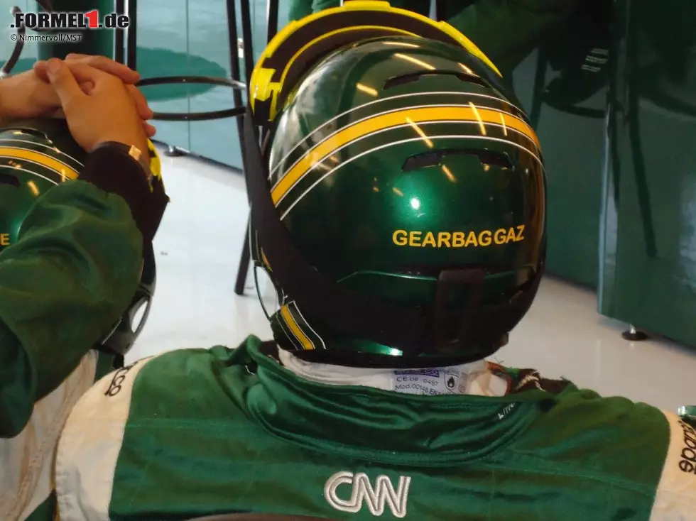 Foto zur News: Bei Lotus haben alle Mechaniker einen Spitznamen, zum Beispiel &quot;Gearbag Gaz&quot;, ...