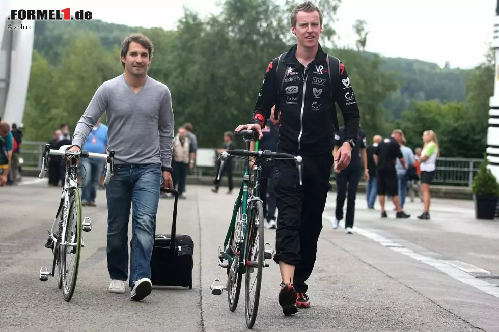 Foto zur News: ... und Timo Glock kam mit seinem Rennrad im Fahrerlager an.