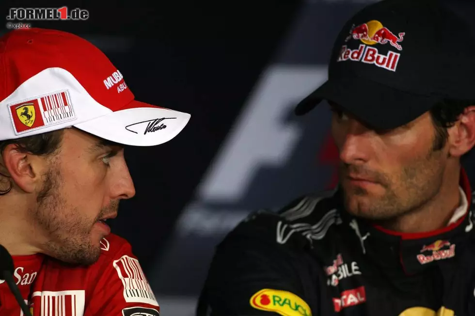 Foto zur News: Gazzetta dello Sport (Italien): "Alonso, eine rote Furie. Der Titel rückt näher. Ferrari hat eine perfekte Nacht erlebt. Pole-Position und Sieg: Was hätte Alonso noch mehr tun können? Der Spanier hat das zweifache Duell gegen das Red-Bull-Duo gewonnen."