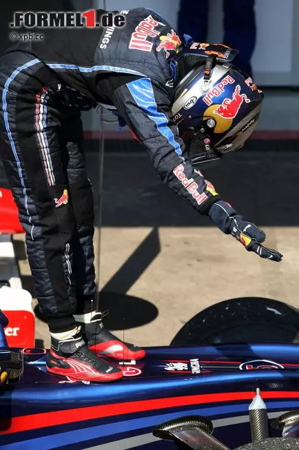 Estado de S. Paulo (Brasilien): "Pure Freude bei Sebastian Vettel: Sieg in Sao Paulo und reale Chancen auf den Titelgewinn im letzten Rennen." Foto zur News: Estado de S. Paulo (Brasilien): "Pure Freude bei Sebastian Vettel: Sieg in Sao Paulo und reale Chancen auf den Titelgewinn im letzten Rennen."