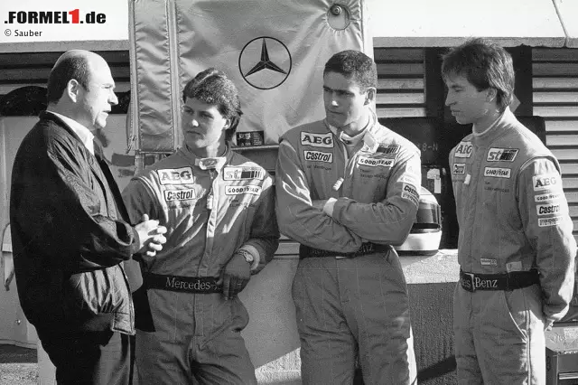 "Würden Sie diesen Männern Ihren Mercedes anvertrauen?" Peter Sauber mit seinen Junioren: Michael Schumacher, Karl Wendlinger und Heinz-Harald Frentzen. Foto zur News: "Würden Sie diesen Männern Ihren Mercedes anvertrauen?" Peter Sauber mit seinen Junioren: Michael Schumacher, Karl Wendlinger und Heinz-Harald Frentzen.