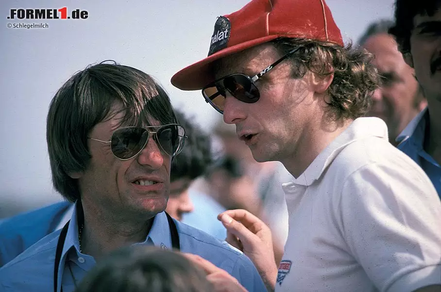 Foto zur News: Genau wie Niki Lauda, der nach Jackie Stewart der zweite Formel-1-Pilot war, der sich ernsthaft für die Sicherheit einsetzte. "Damals", erinnerte sich Lauda viele Jahre später, "konntest du dir noch ausrechnen, wann es dich erwischen wird." Er selbst sprang dem Tod 1976 am Nürburgring von der Schaufel.