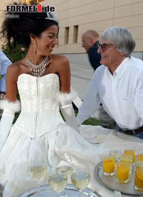 Typisch Bernie Ecclestone: Die Scheidungsanhörung dauerte nur 58 Sekunden, weil er seiner Frau ohne Murren alle Wünsche erfüllte, und schon wenig später flirtete er als Single wieder emsig durch die Gegend. Foto zur News: Typisch Bernie Ecclestone: Die Scheidungsanhörung dauerte nur 58 Sekunden, weil er seiner Frau ohne Murren alle Wünsche erfüllte, und schon wenig später flirtete er als Single wieder emsig durch die Gegend.