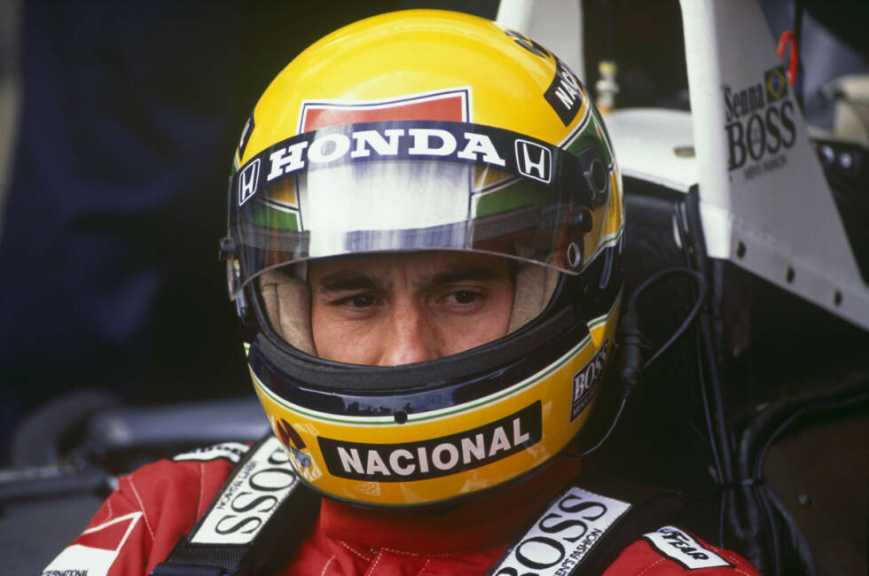 Foto zur News: Der legendäre gelbe Helm ist sein Markenzeichen: Ayrton Senna schreibt sich mit drei WM-Titeln und (zum damaligen Zeiptunkt) zahlreichen Bestmarken in die Geschichtsbücher der Formel 1 ein, bevor er am 1. Mai 1994 viel zu früh aus dem Leben gerissen wird. Wir blicken zurück auf seine einzigartige Formel-1-Karriere ...