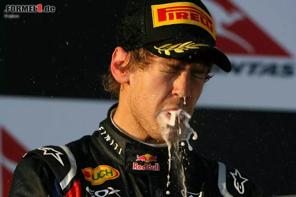 Marca (Spanien): "Vorführung von Vettel - Red Bull ist weiter unerreichbar. Das große Rennen von Vettel untermauert seine Favoritenstellung. Alonso wird Vierter, weil er wieder schlecht gestartet ist." Foto zur News: Marca (Spanien): "Vorführung von Vettel - Red Bull ist weiter unerreichbar. Das große Rennen von Vettel untermauert seine Favoritenstellung. Alonso wird Vierter, weil er wieder schlecht gestartet ist."