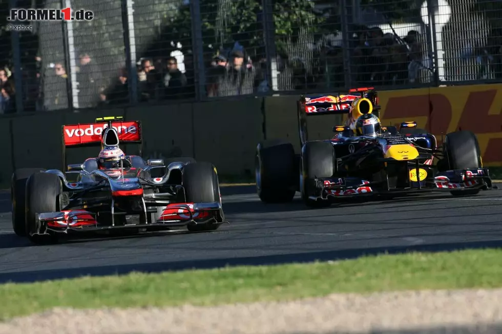 As (Spanien): "Vettel zeigt es allen. Eine außergewöhnliche Demonstration des deutschen Piloten, der alle dominiert und bequem gewinnt. Alonso ist zufrieden mit seinem vierten Platz." Foto zur News: As (Spanien): "Vettel zeigt es allen. Eine außergewöhnliche Demonstration des deutschen Piloten, der alle dominiert und bequem gewinnt. Alonso ist zufrieden mit seinem vierten Platz."