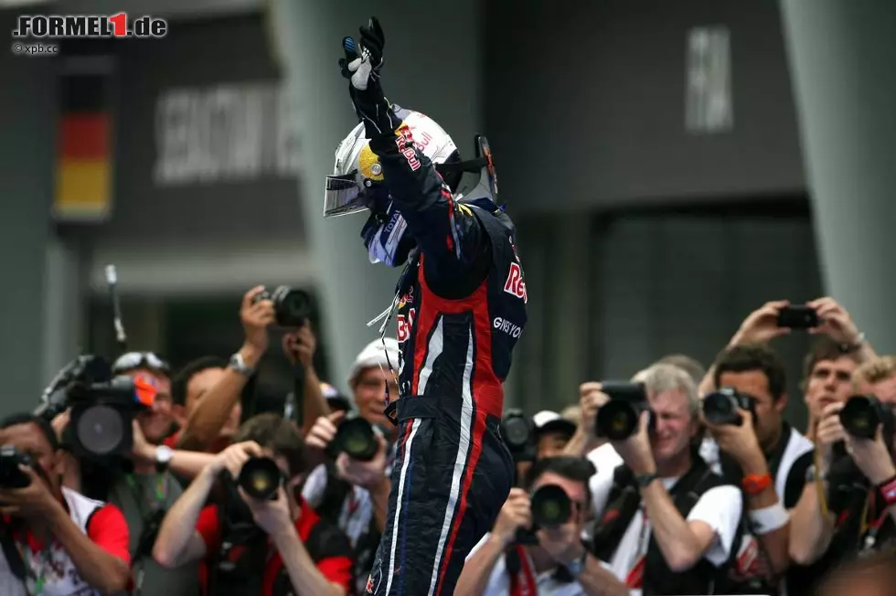 El Mundo Deportivo (Spanien): "Weltmeister Vettel lässt nicht nach: Der Deutsche feiert in Malaysia seinen zweiten Saisonsieg." Foto zur News: El Mundo Deportivo (Spanien): "Weltmeister Vettel lässt nicht nach: Der Deutsche feiert in Malaysia seinen zweiten Saisonsieg."