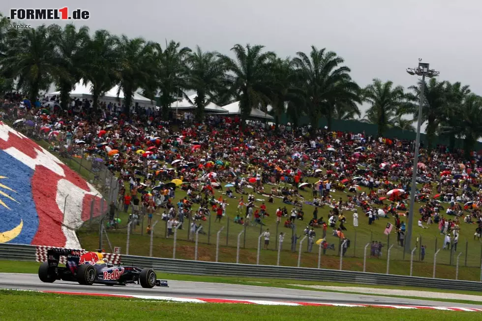 El Pais (Spanien): "Vettel ist unzähmbar. Der Deutsche aus dem Red-Bull-Team kontrolliert das Rennen." Foto zur News: El Pais (Spanien): "Vettel ist unzähmbar. Der Deutsche aus dem Red-Bull-Team kontrolliert das Rennen."