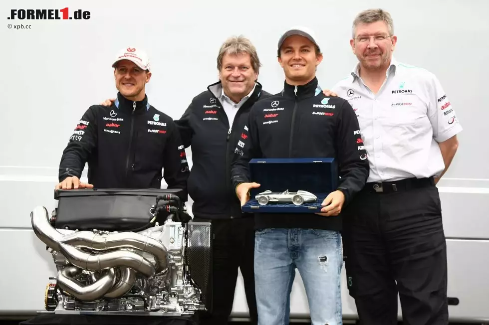 Foto zur News: Der Mercedes-V8-Motor wurde ebenfalls 100 Rennen alt. Dieses Formel-1-Triebwerk hatte aber sehr wohl Erfolg auf dem Hungaroring. Was allerdings nicht am Mercedes-Werksteam um Rosberg und Schumacher lag...
