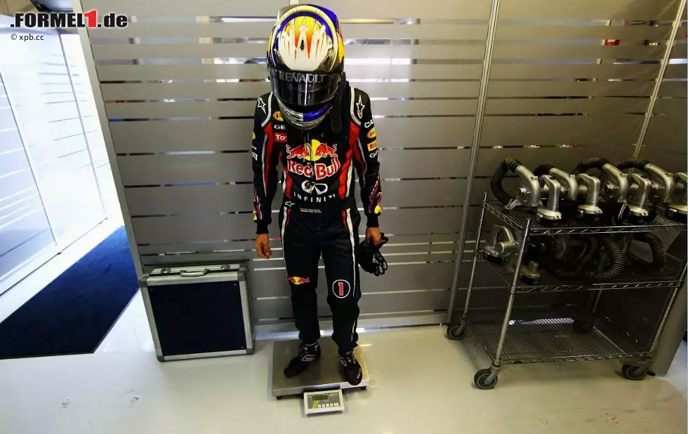 Und was war mit Sebastian Vettel? Der Weltmeister wurde Zweiter, baute seinen Vorsprung in der WM weiter aus. War er zufrieden? Nein. "Der Sieg wäre möglich gewesen", meint er. Foto zur News: Und was war mit Sebastian Vettel? Der Weltmeister wurde Zweiter, baute seinen Vorsprung in der WM weiter aus. War er zufrieden? Nein. "Der Sieg wäre möglich gewesen", meint er.