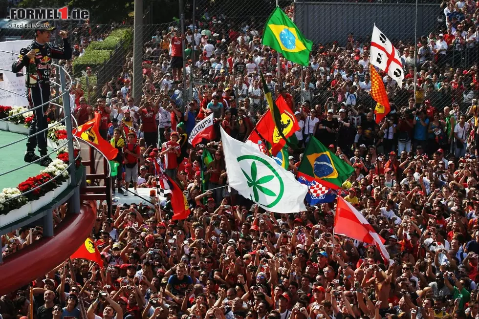 Corriere della Sera (Italien): "Vettel siegt und reserviert sich den WM-Titel und einen Platz bei Ferrari. Der Deutsche ehrt den 150. Jahrestag der italienischen Nation. Das ist schön und beeindruckend. In Monza haben wir endlich den Schumi der alten Zeiten gesehen. Der Veteran duelliert sich mit Hamilton. Jetzt weiß er, dass er mit den Jungen Schritt halten kann." Foto zur News: Corriere della Sera (Italien): "Vettel siegt und reserviert sich den WM-Titel und einen Platz bei Ferrari. Der Deutsche ehrt den 150. Jahrestag der italienischen Nation. Das ist schön und beeindruckend. In Monza haben wir endlich den Schumi der alten Zeiten gesehen. Der Veteran duelliert sich mit Hamilton. Jetzt weiß er, dass er mit den Jungen Schritt halten kann."
