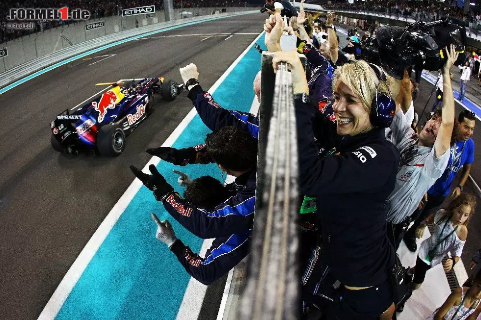 W wie Wille, mit dem Vettel im vorigen Jahr in letzter Minute doch noch seinen ersten Titel geholt hatte Foto zur News: W wie Wille, mit dem Vettel im vorigen Jahr in letzter Minute doch noch seinen ersten Titel geholt hatte