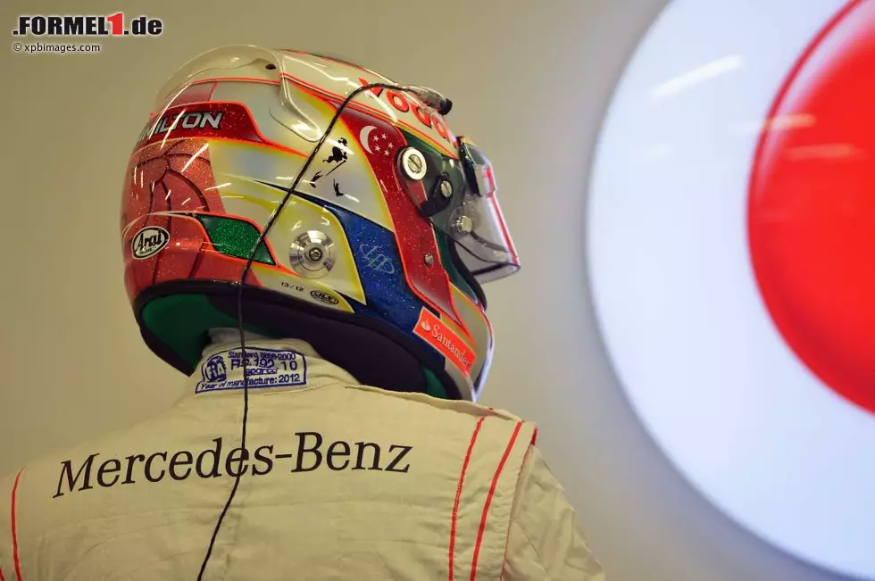 The Guardian (Großbritannien): "Hamiltons Titelhoffnungen liegen in Trümmern. Es könnte wieder so ausgehen wie 2010, und Vettel könnte seinen Titel-Hattrick vollenden." Foto zur News: The Guardian (Großbritannien): "Hamiltons Titelhoffnungen liegen in Trümmern. Es könnte wieder so ausgehen wie 2010, und Vettel könnte seinen Titel-Hattrick vollenden."
