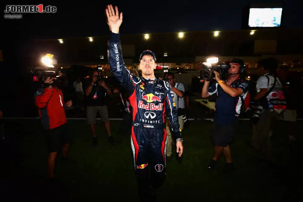 Foto zur News: L&#039;Equipe (Frankreich): "Die Rückkehr des Herrschers Vettel. Nach der Pole und dem Ausfall von Alonso war ihm der Sieg praktisch schon beim Start sicher. Und der Deutsche ließ sich nicht zweimal bitten."
